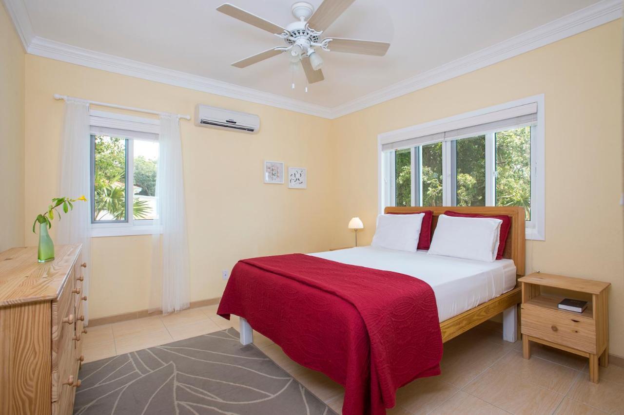 Sir Charles Guest House Palmetto Point Exteriör bild