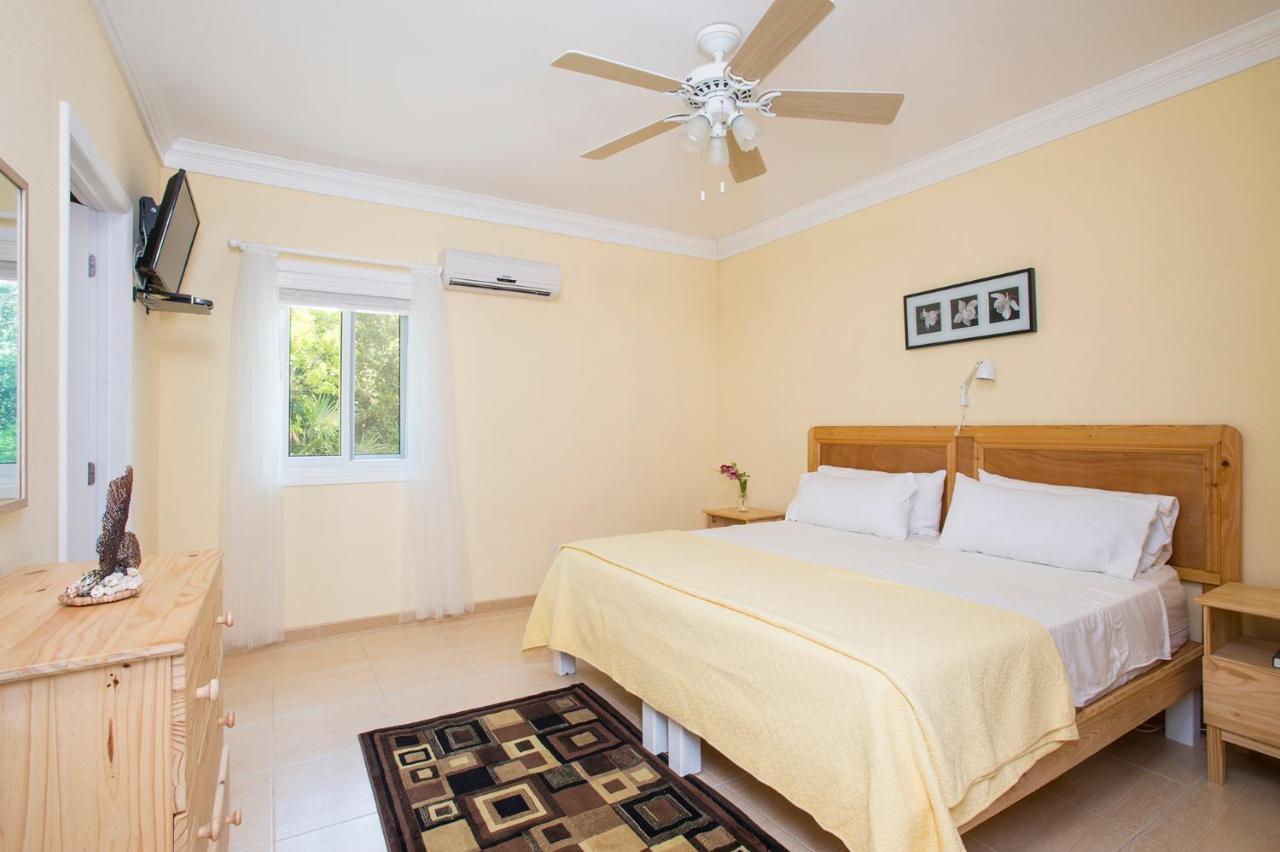 Sir Charles Guest House Palmetto Point Exteriör bild